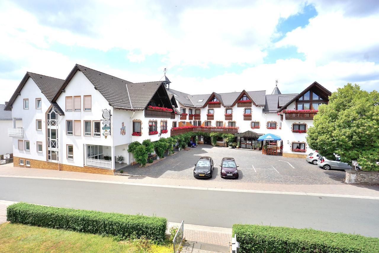 贝格霍夫酒店 - 餐厅 Berghausen  外观 照片